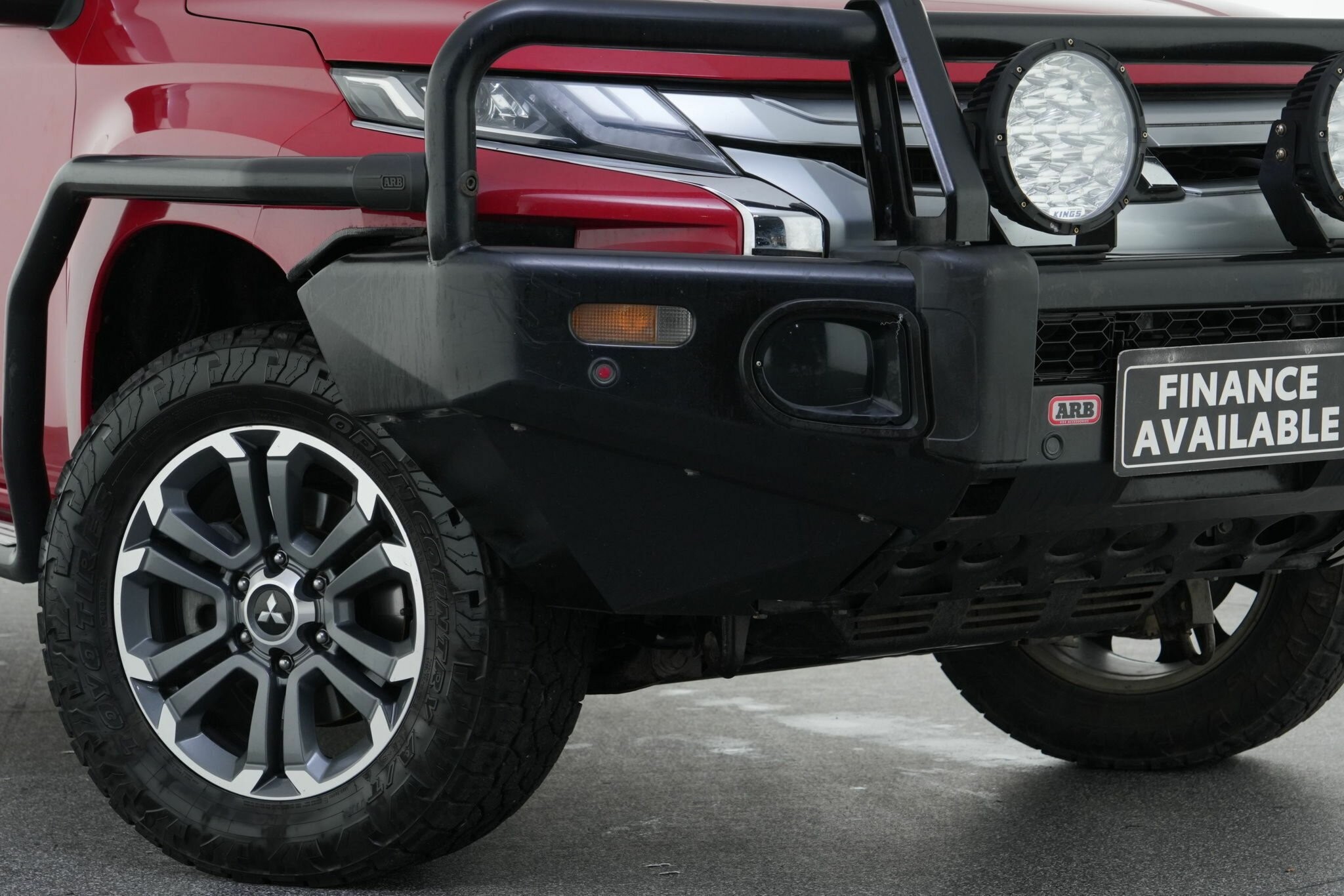 Mitsubishi Triton image 2