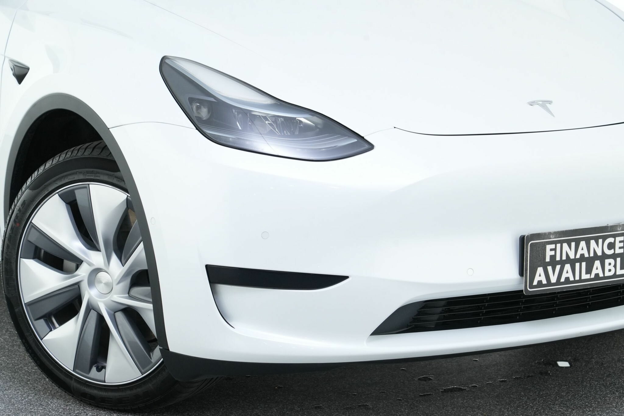 Tesla Model Y image 2