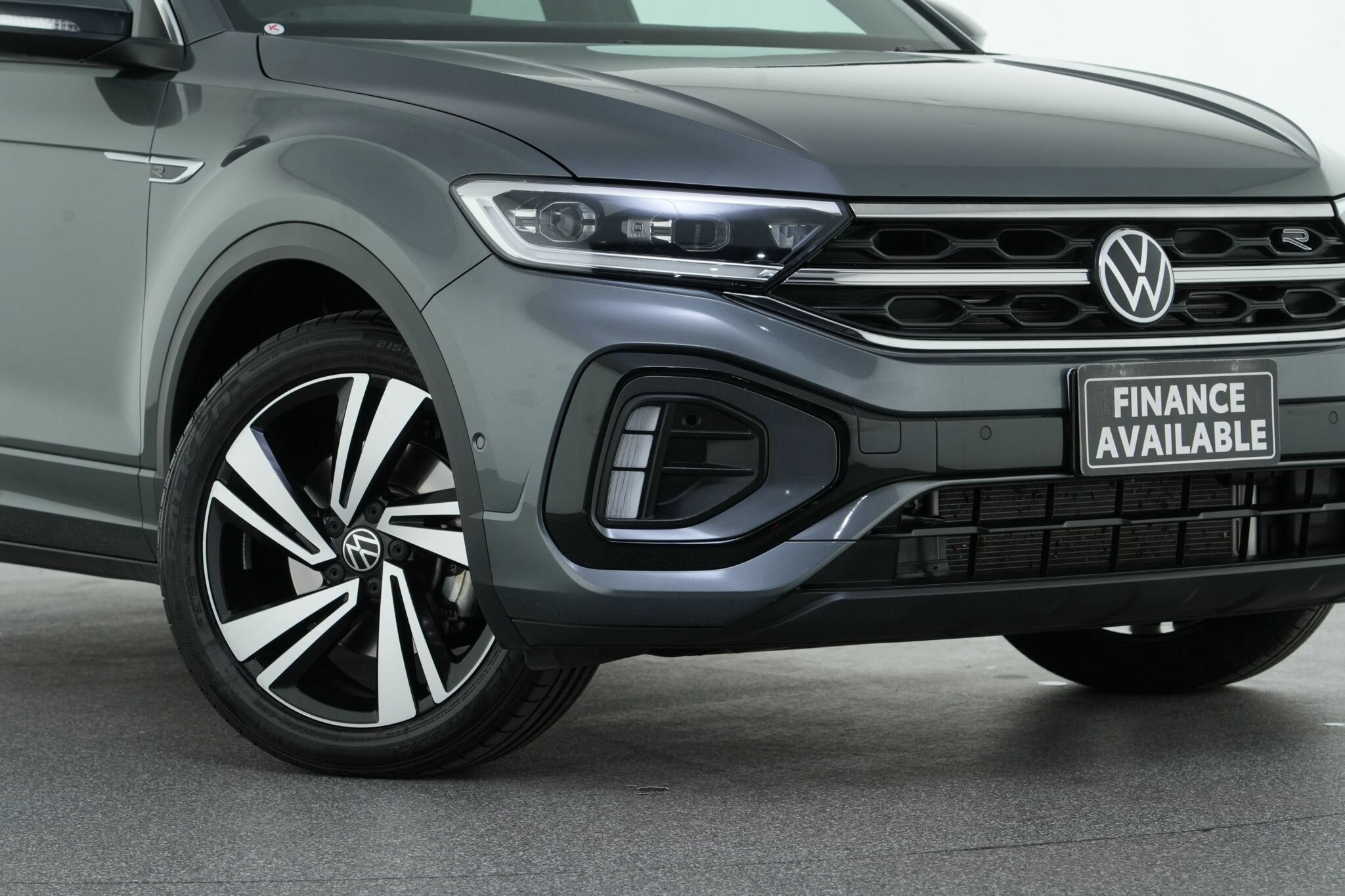 Volkswagen T-roc image 2