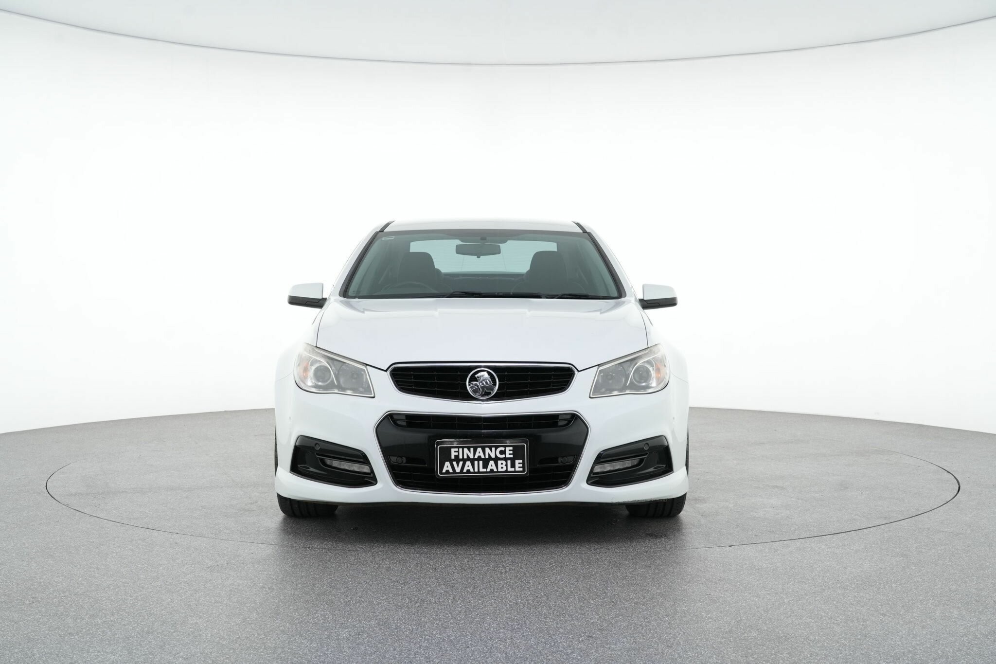 Holden Commodore image 3