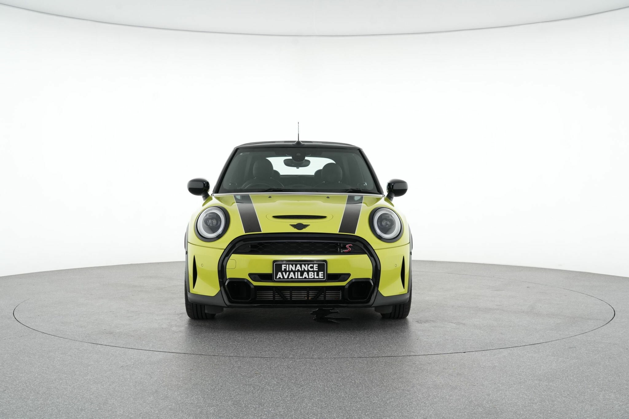 Mini Convertible image 4