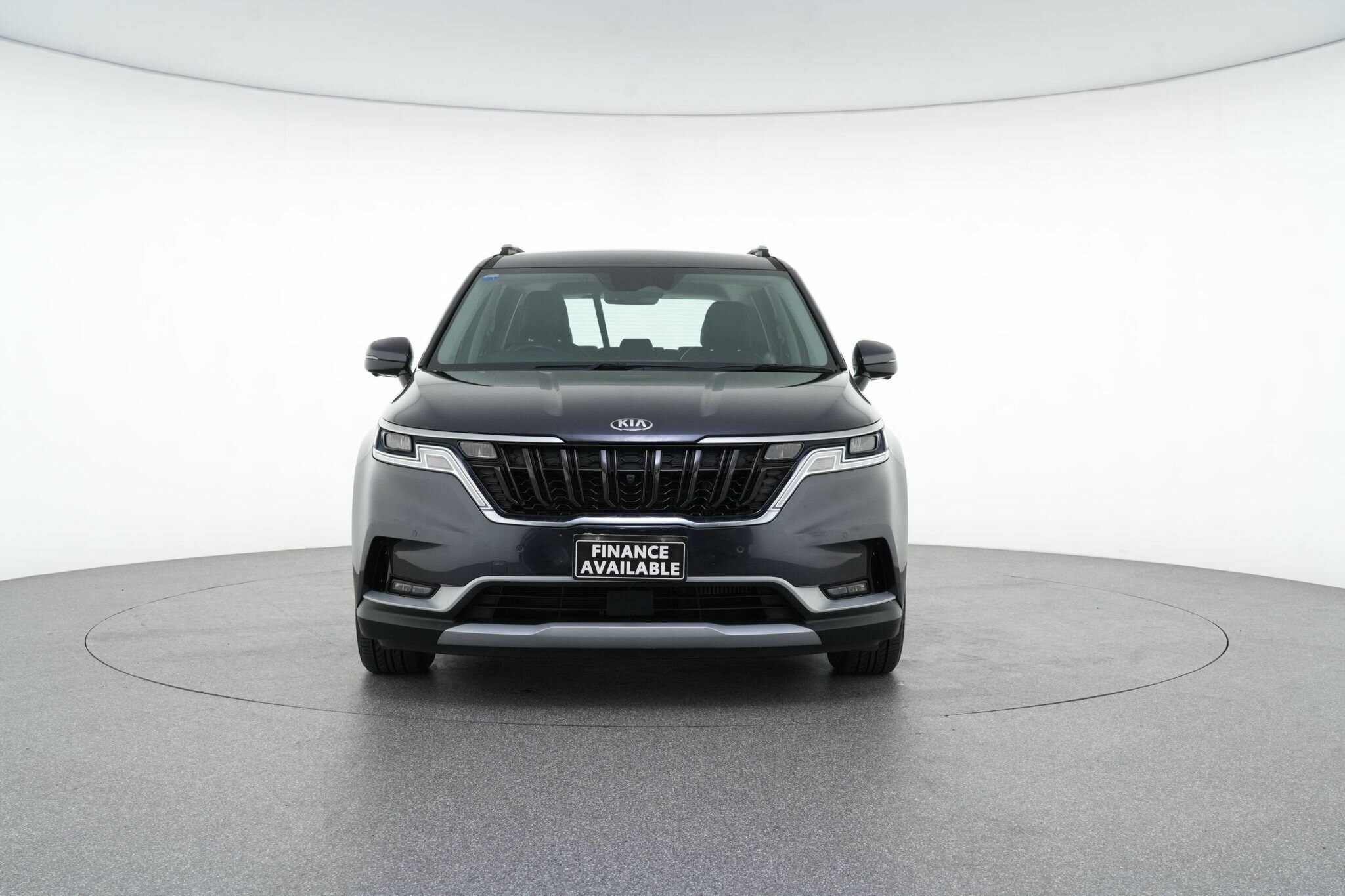 Kia Carnival image 3