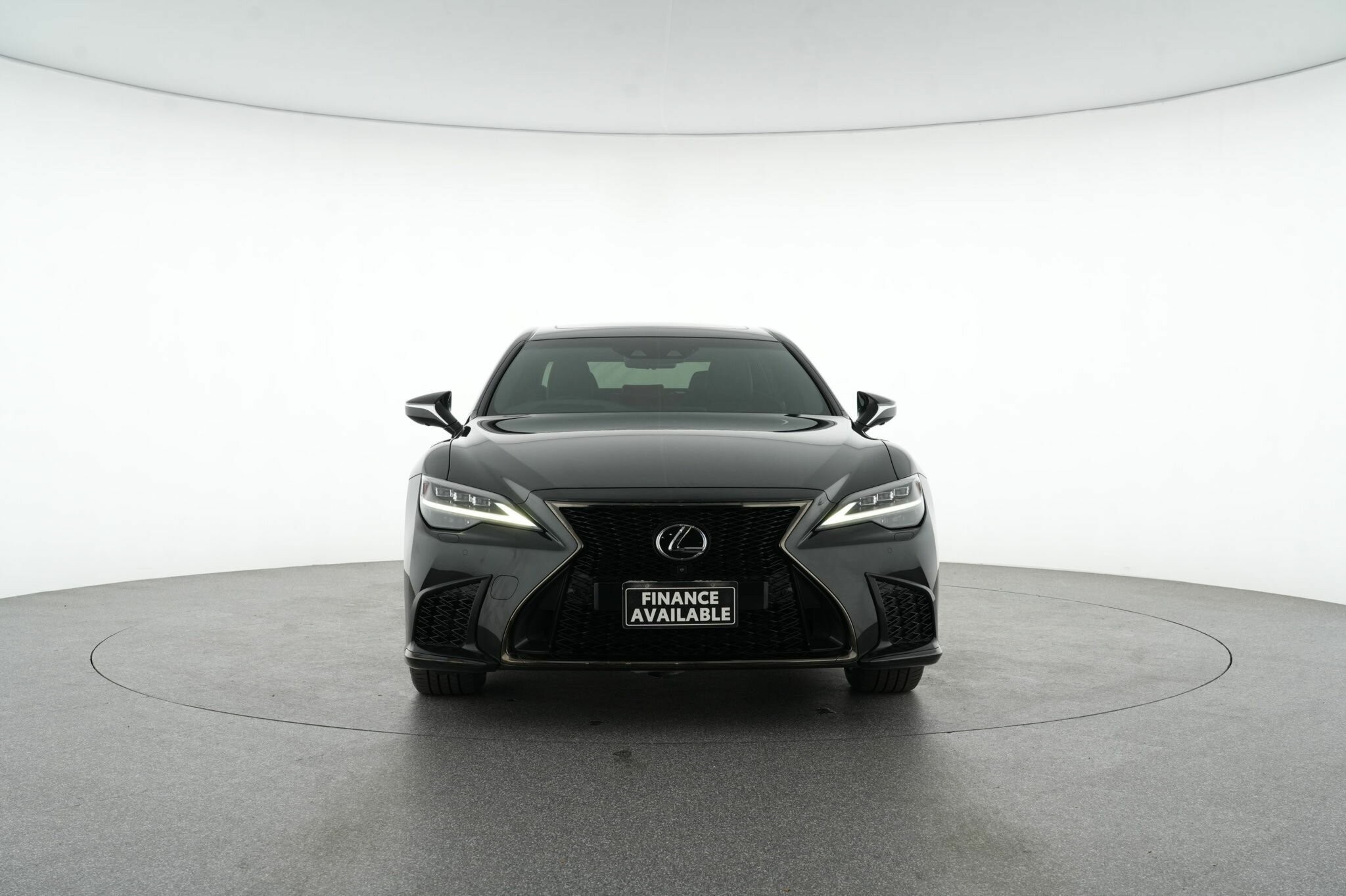 Lexus Ls image 3