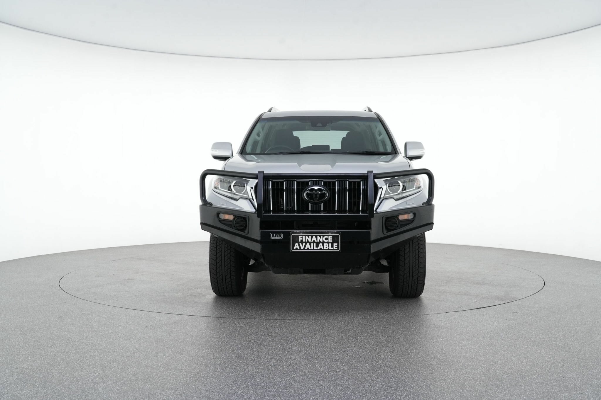 Toyota Landcruiser Prado image 3