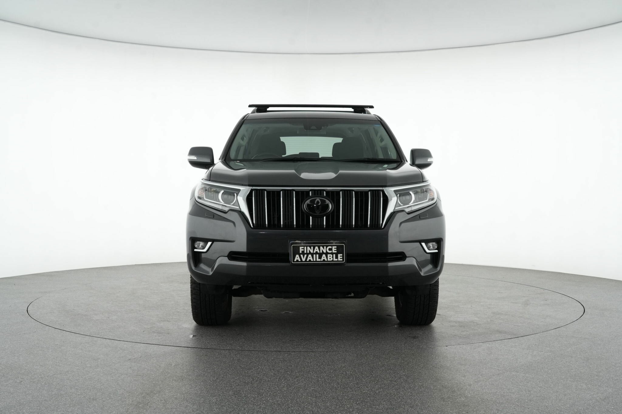 Toyota Landcruiser Prado image 3