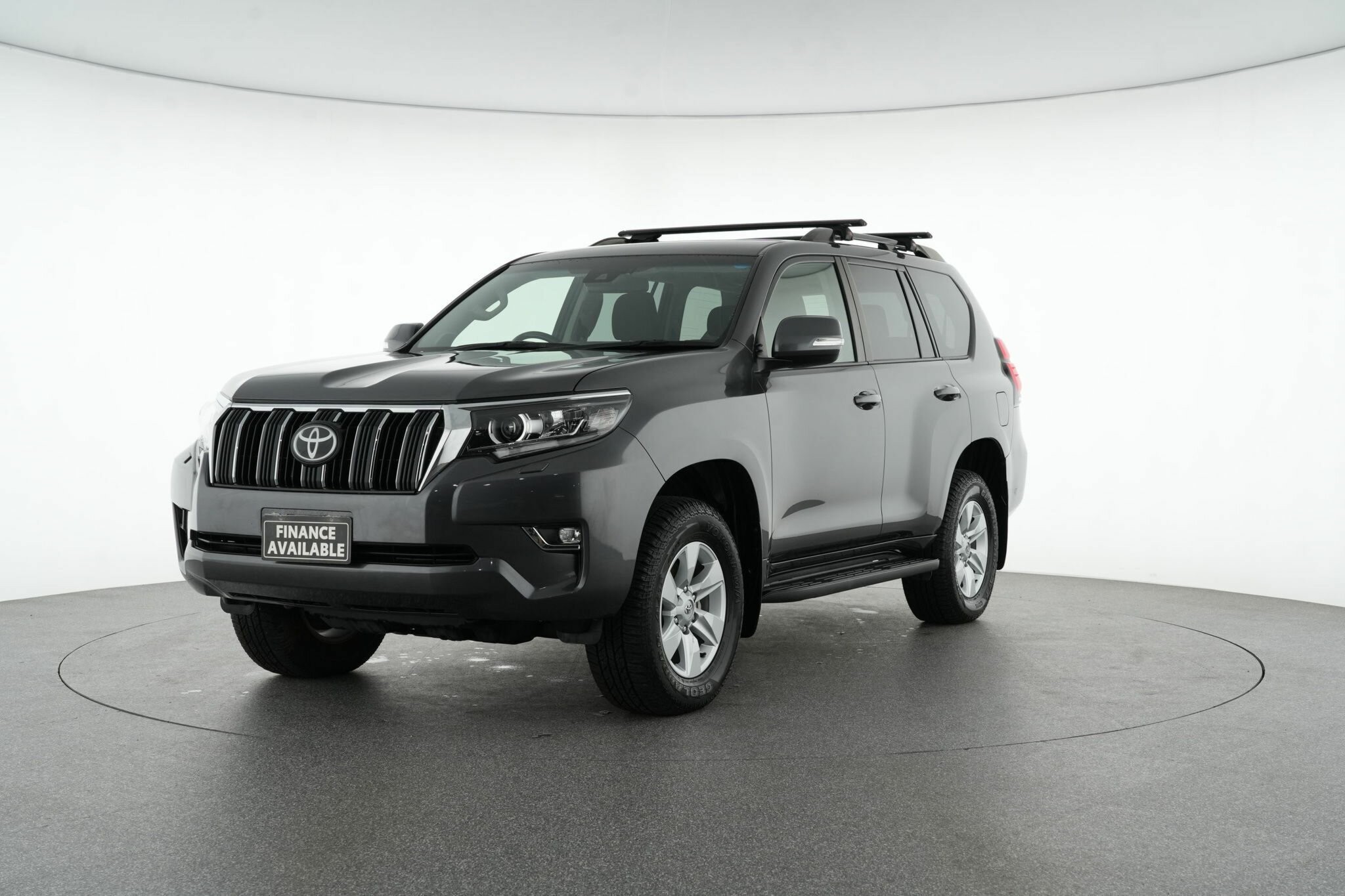 Toyota Landcruiser Prado image 4
