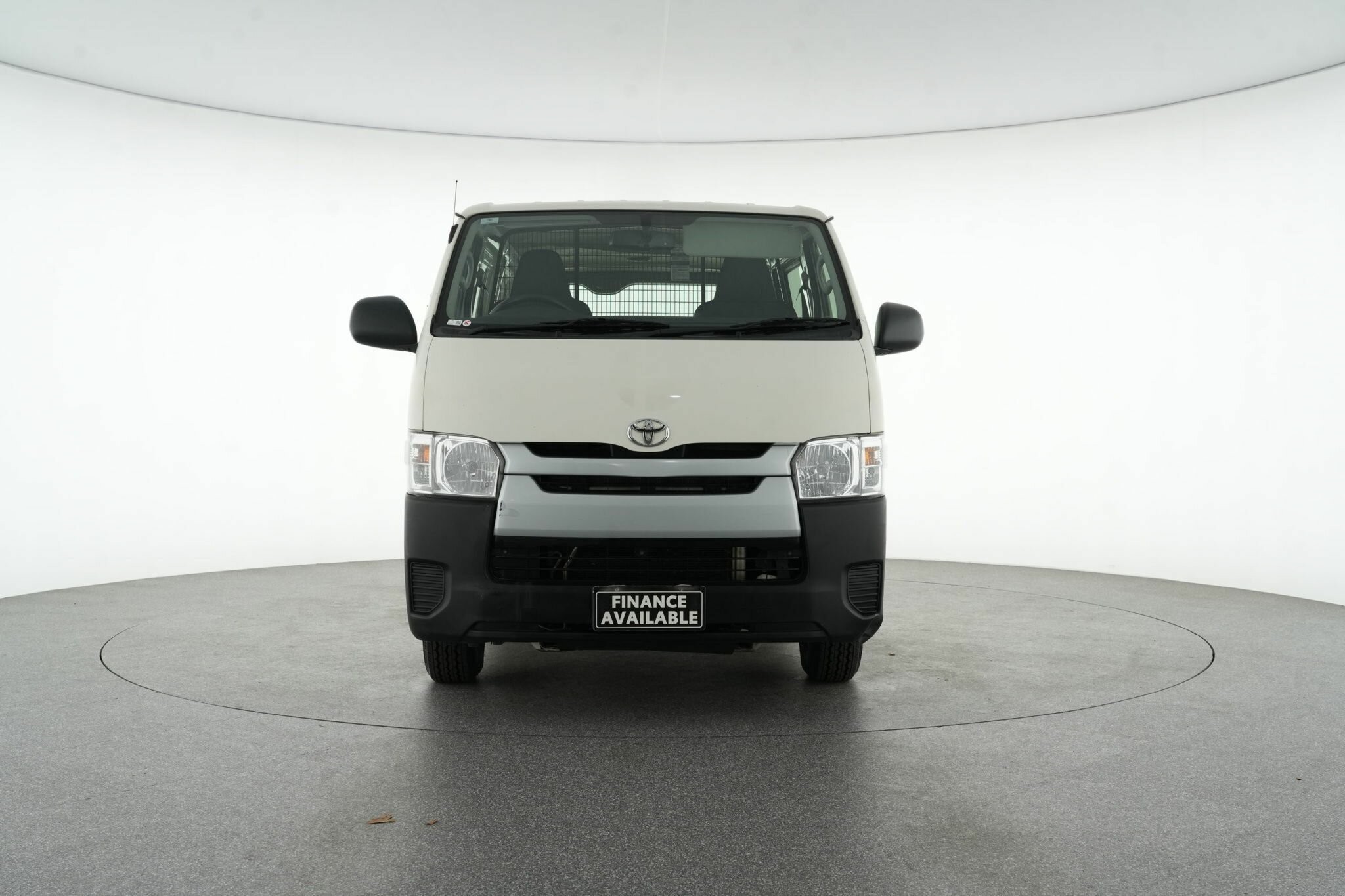 Toyota Hiace image 3