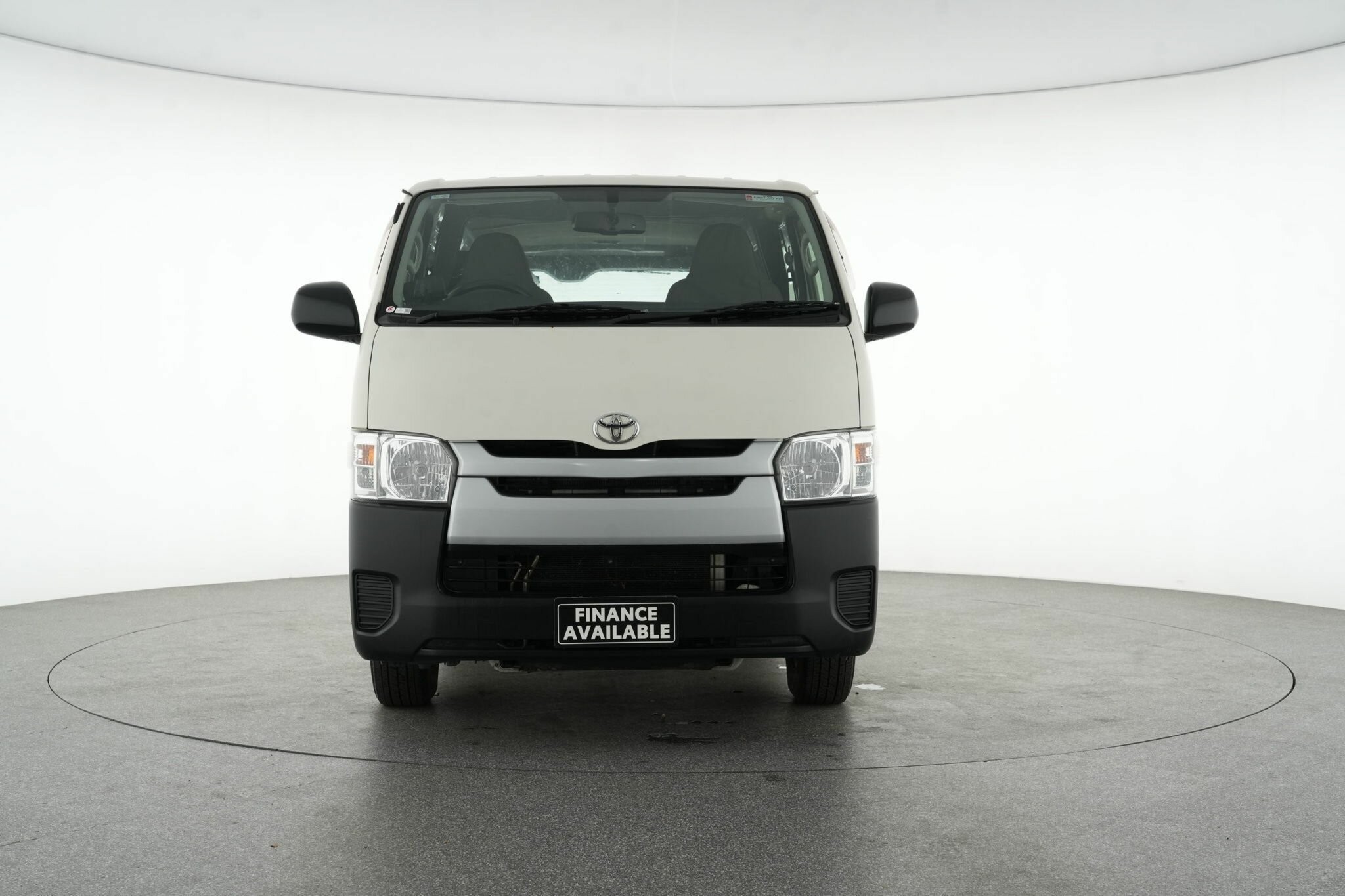 Toyota Hiace image 3