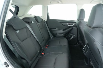 https://vehicle-cdn.autoleague.cloud/30641_U512304_12.jpg