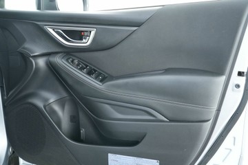 https://vehicle-cdn.autoleague.cloud/30641_U512304_16.jpg