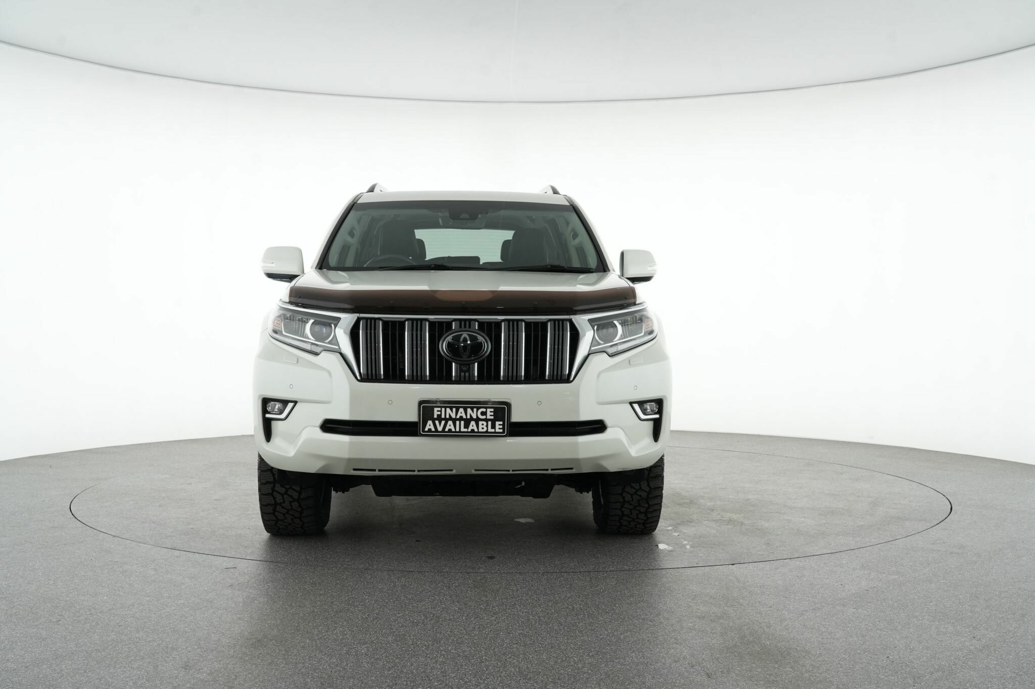 Toyota Landcruiser Prado image 3