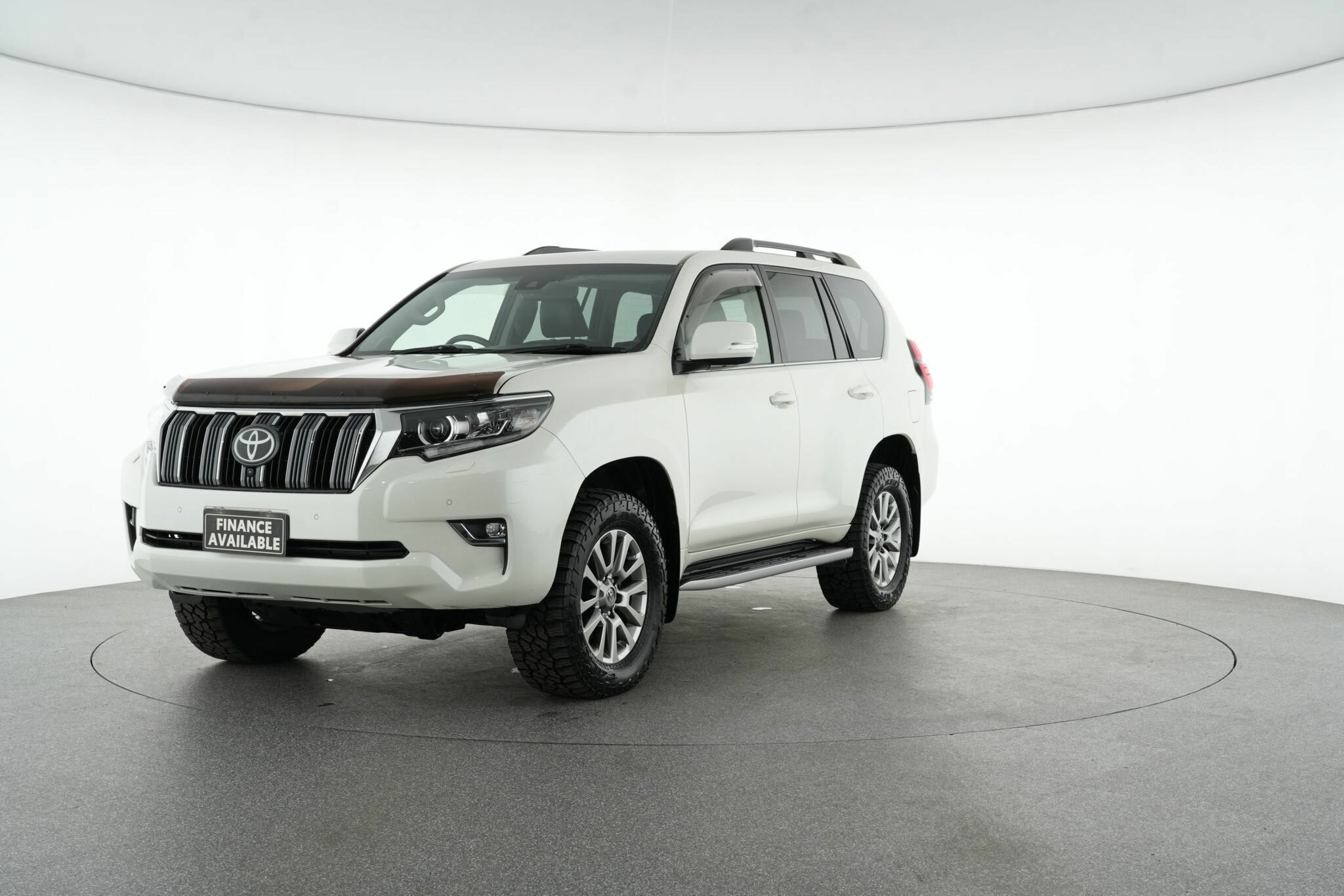 Toyota Landcruiser Prado image 4