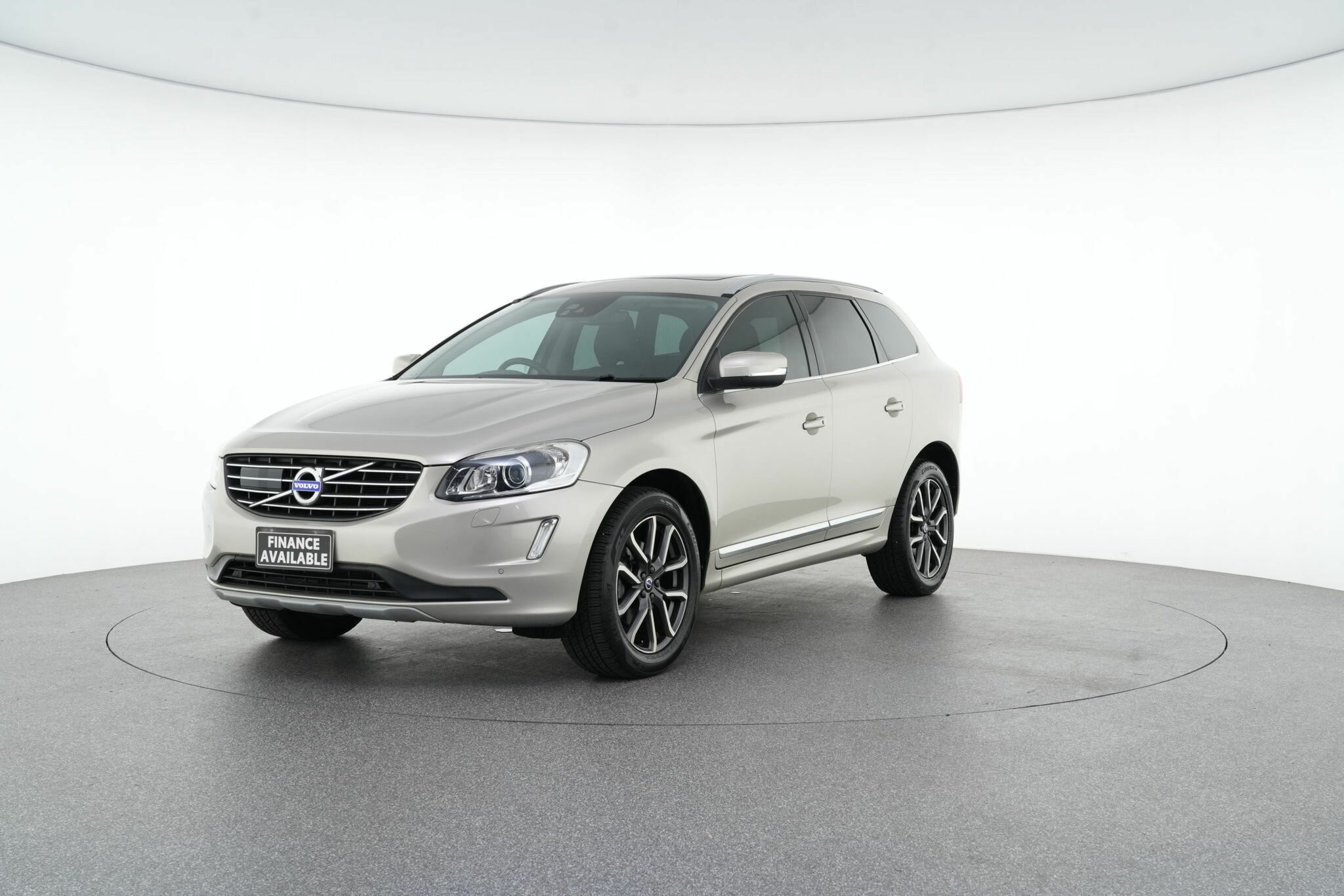 Volvo Xc60 image 4