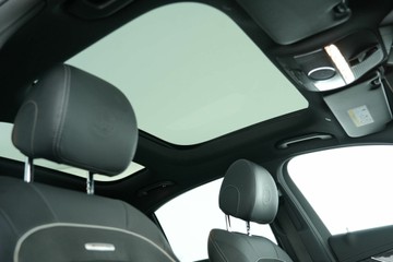 https://vehicle-cdn.autoleague.cloud/30641_U512334_18.jpg