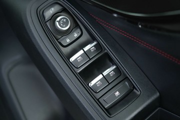 https://vehicle-cdn.autoleague.cloud/30641_U512340_15.jpg