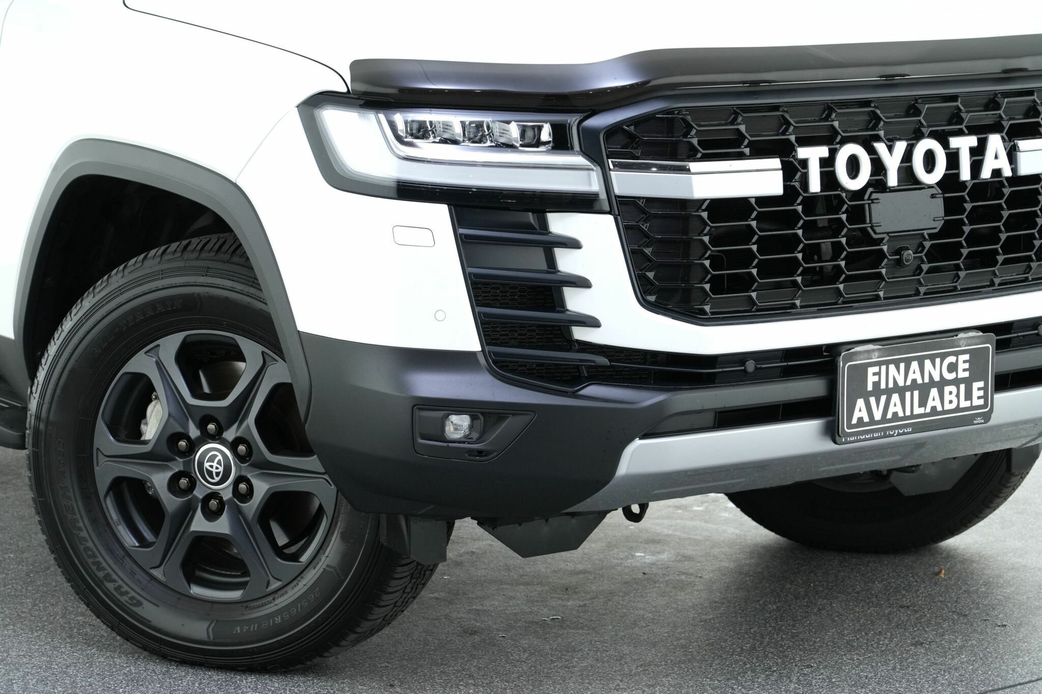 Toyota Landcruiser image 2