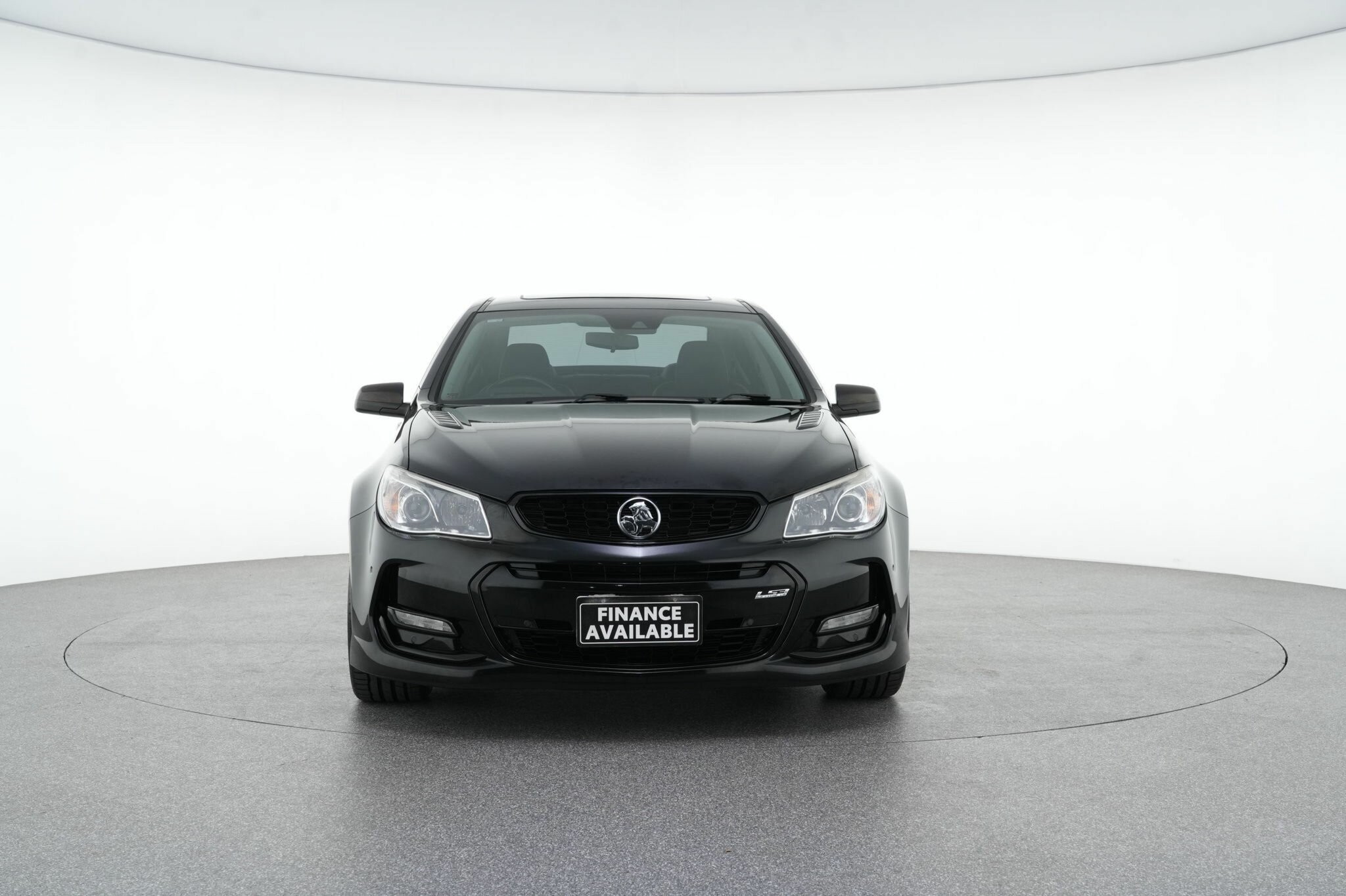 Holden Commodore image 3