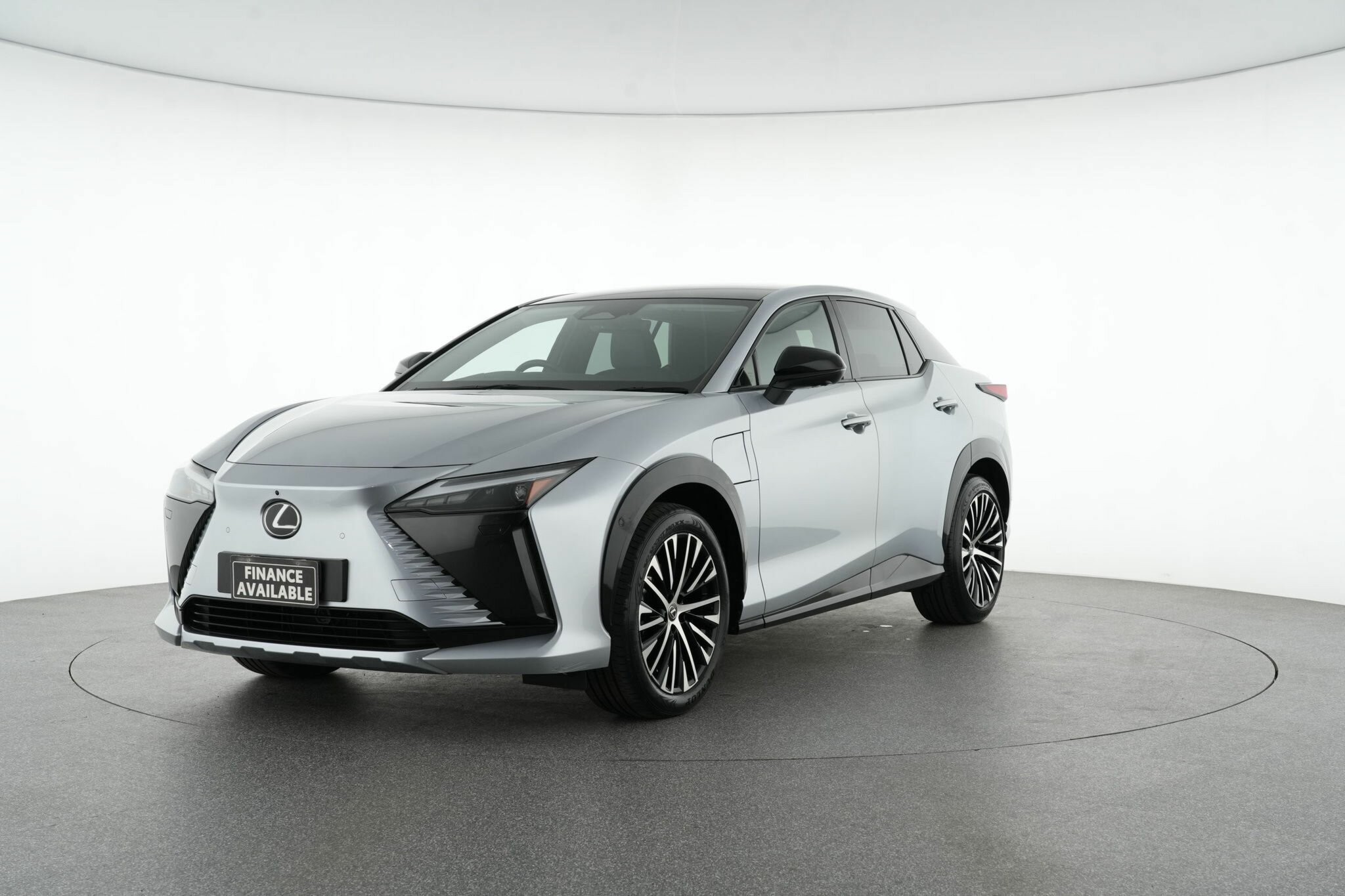 Lexus Rz image 4