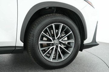 https://vehicle-cdn.autoleague.cloud/30641_U512367_8.jpg