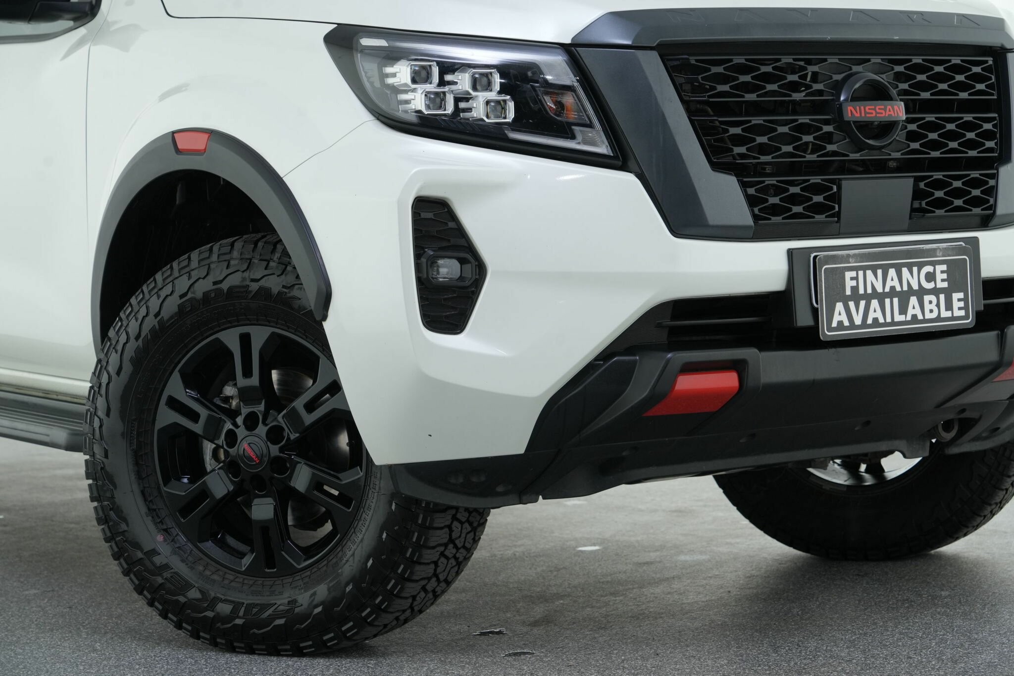 Nissan Navara image 2