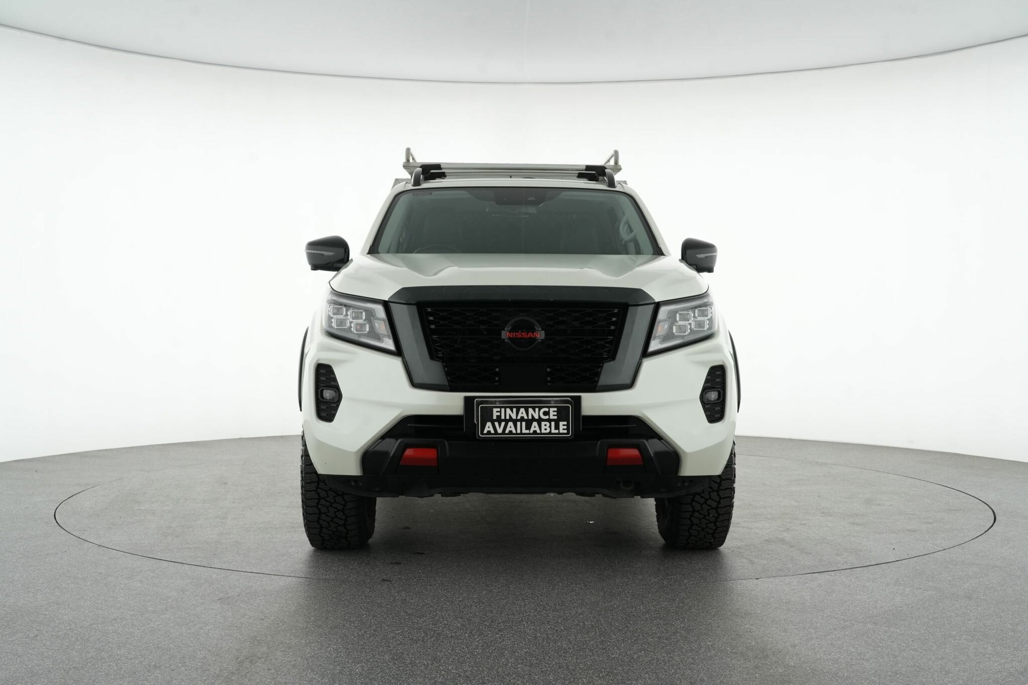 Nissan Navara image 3