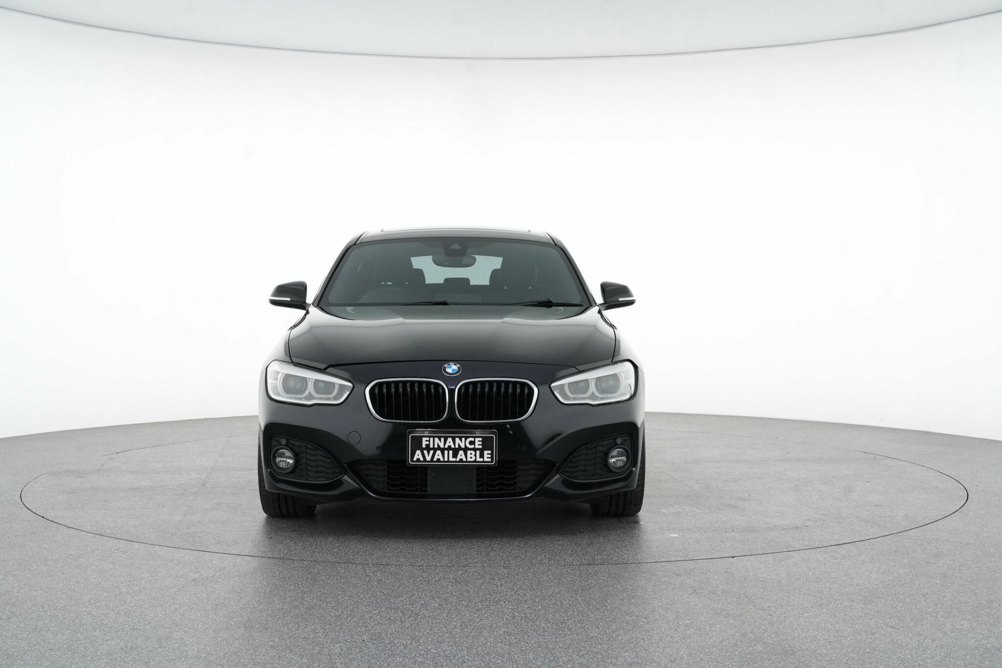 BMW 1 Series image 3