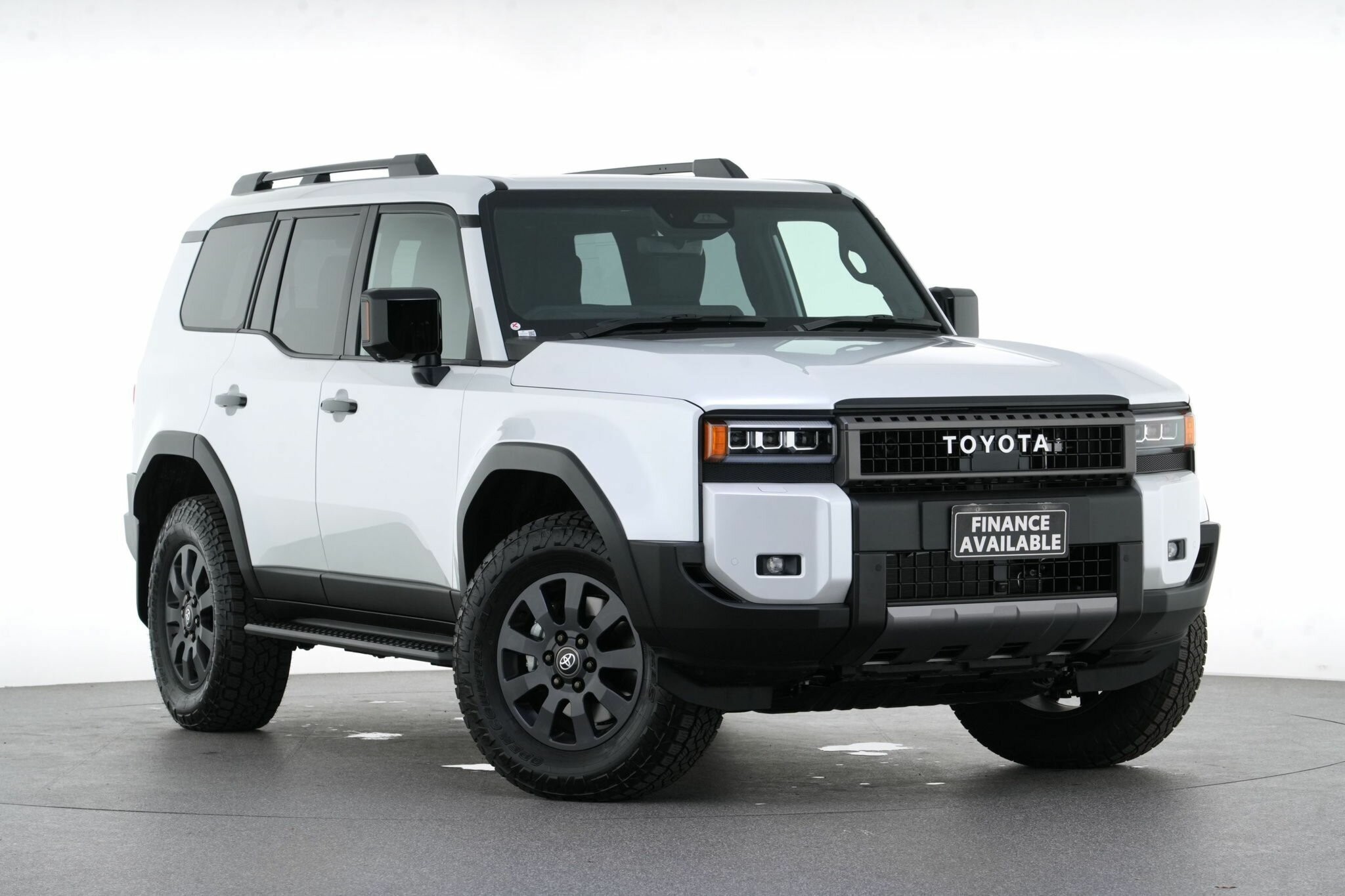 Toyota Landcruiser Prado image 1