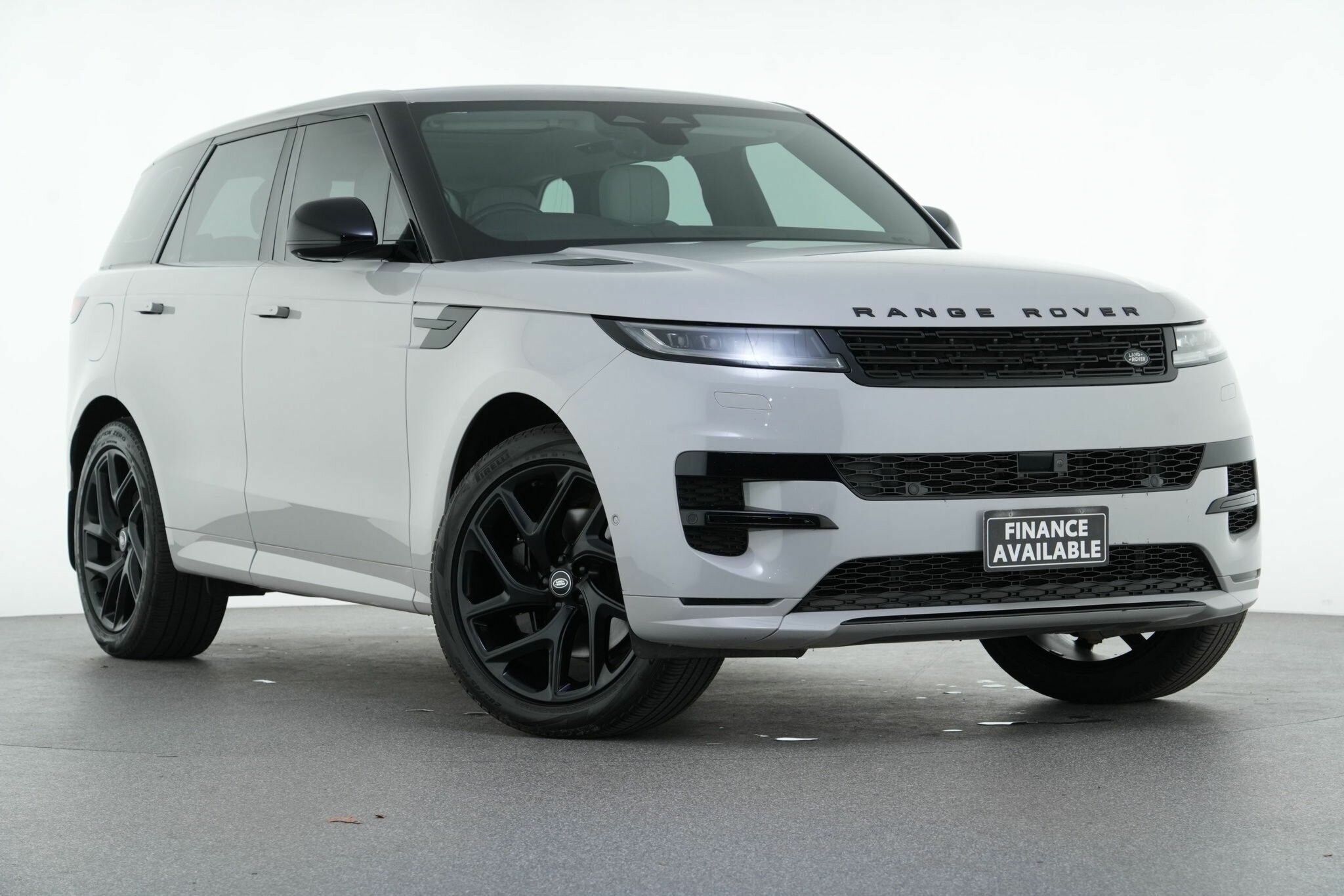 Land Rover Range Rover Sport image 1