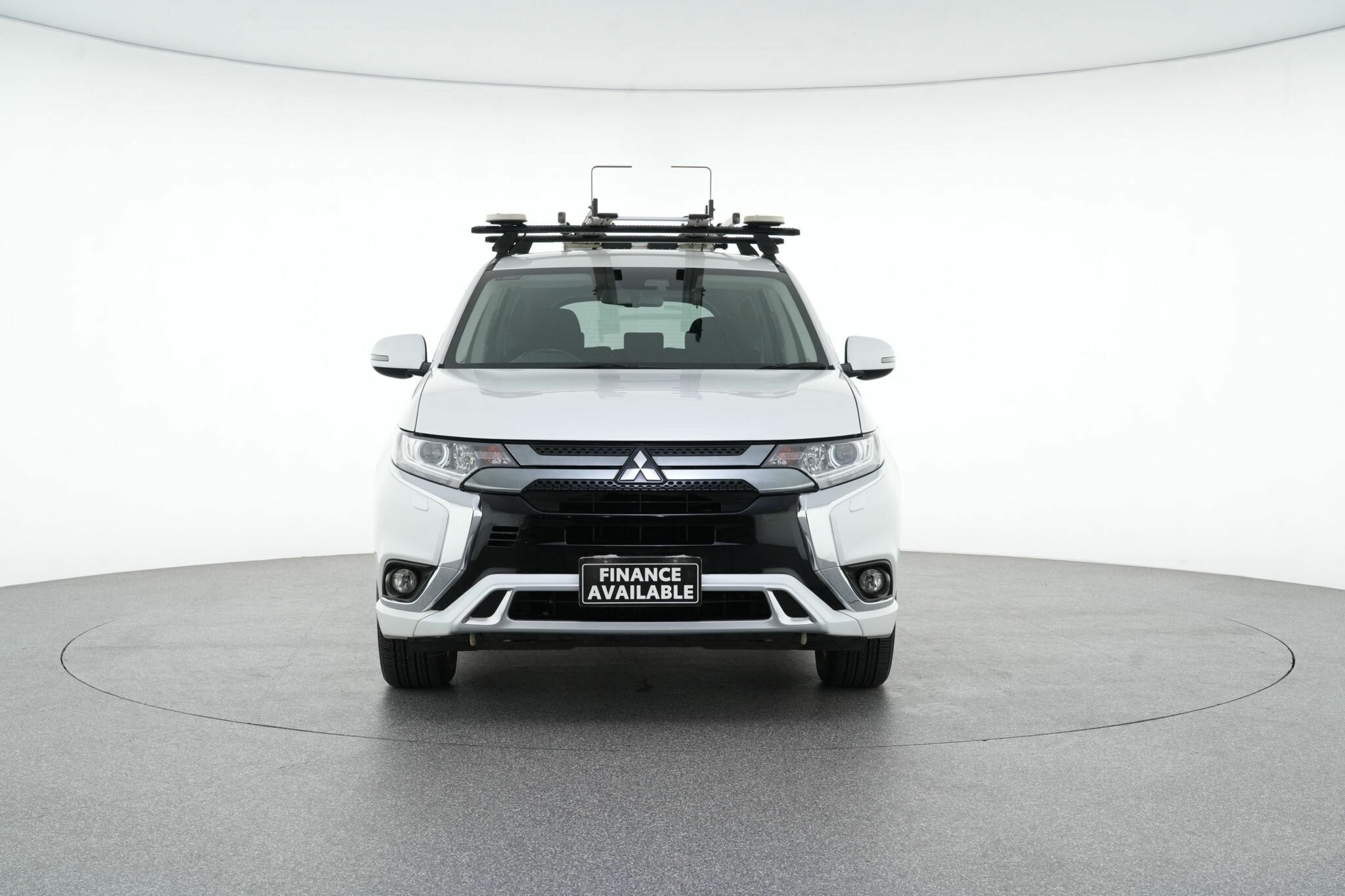 Mitsubishi Outlander image 3