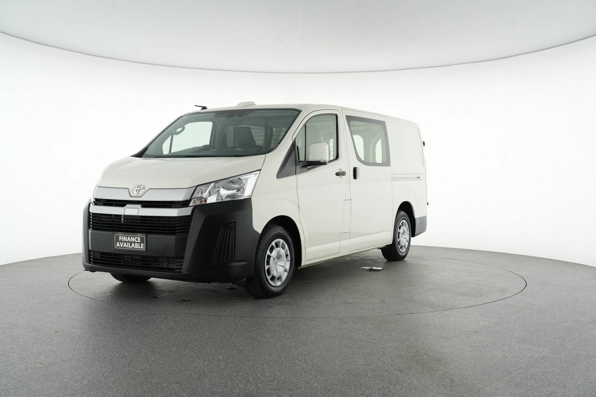 Toyota Hiace image 4