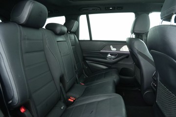 https://vehicle-cdn.autoleague.cloud/30641_U512401_15.jpg
