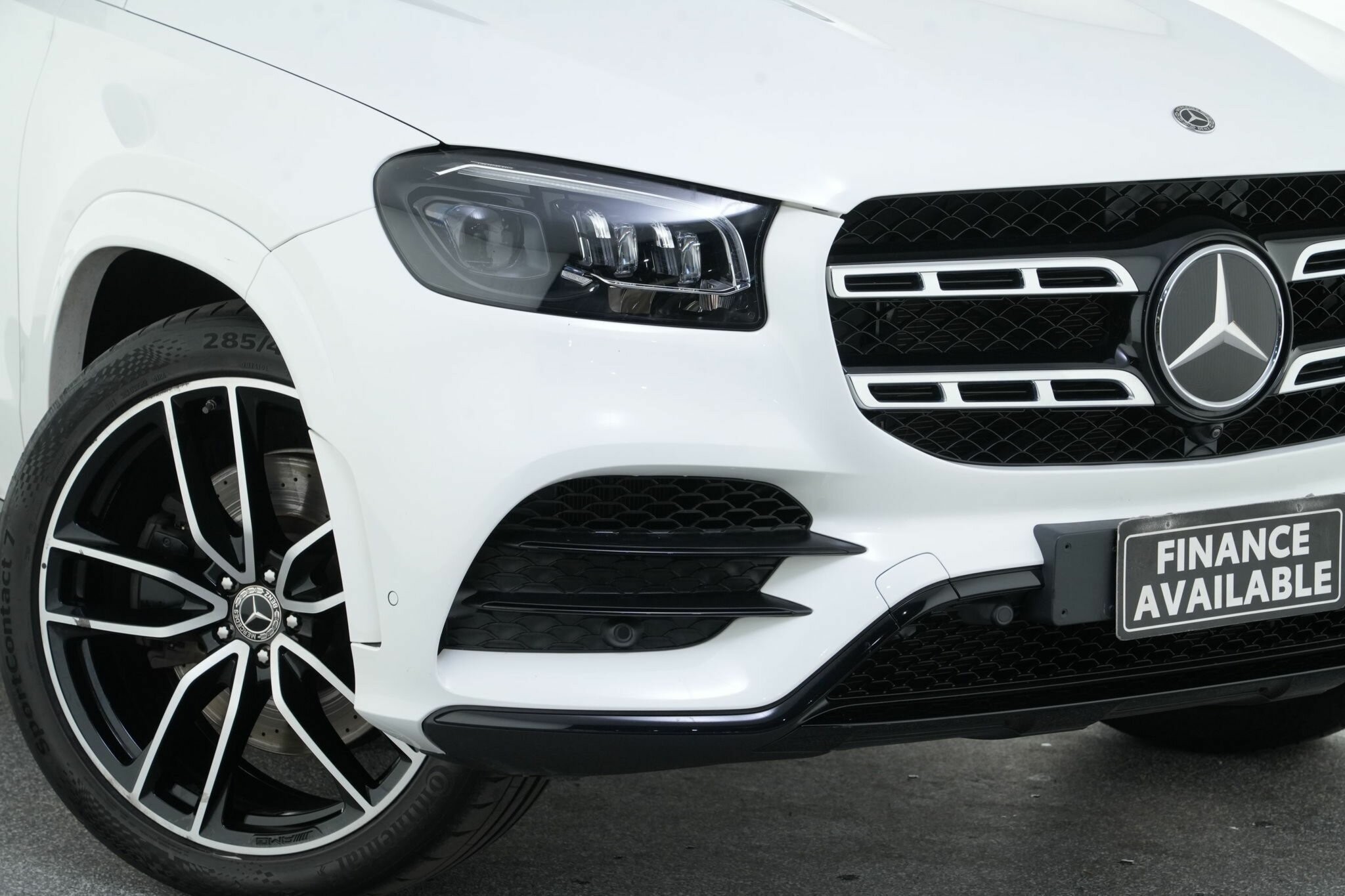 Mercedes Benz Gls-class image 2