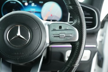 https://vehicle-cdn.autoleague.cloud/30641_U512401_25.jpg