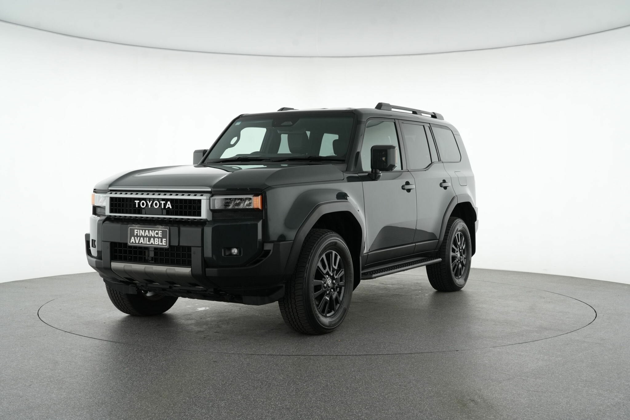 Toyota Landcruiser Prado image 4