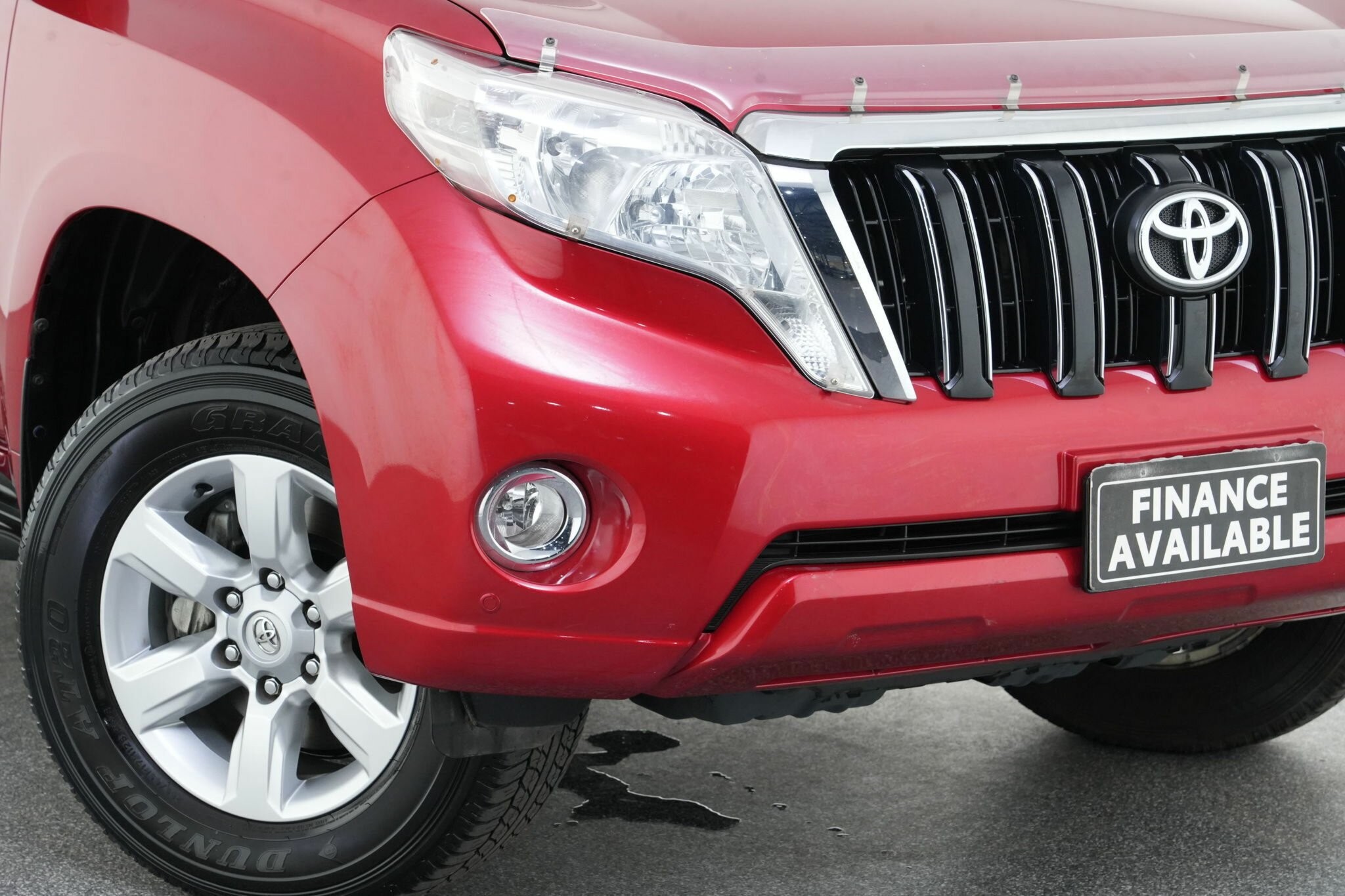 Toyota Landcruiser Prado image 2