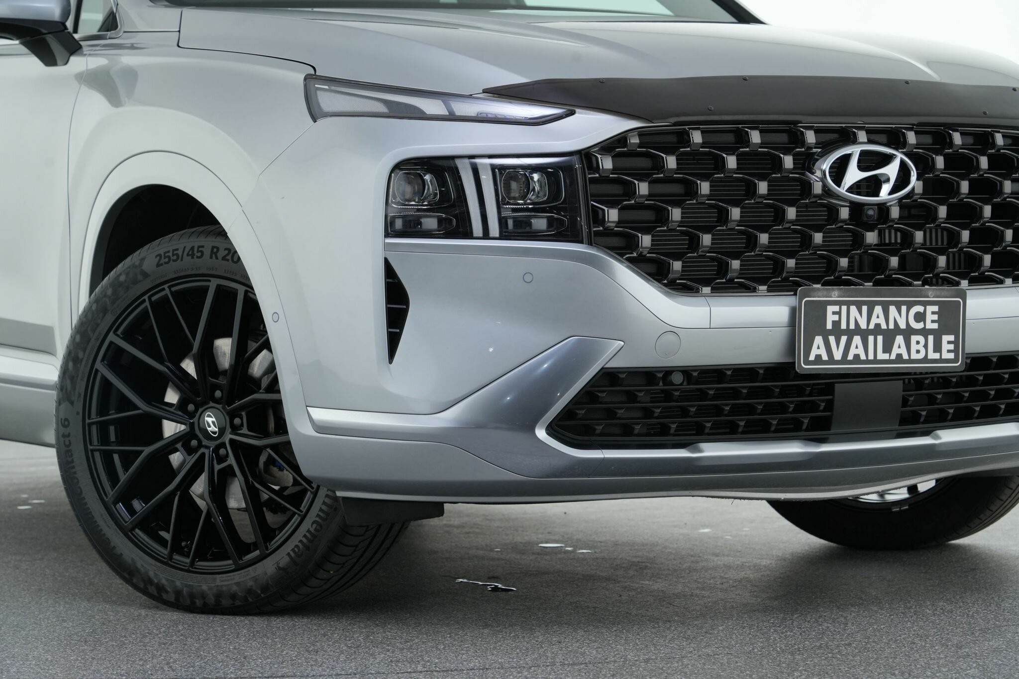 Hyundai Santa Fe image 2