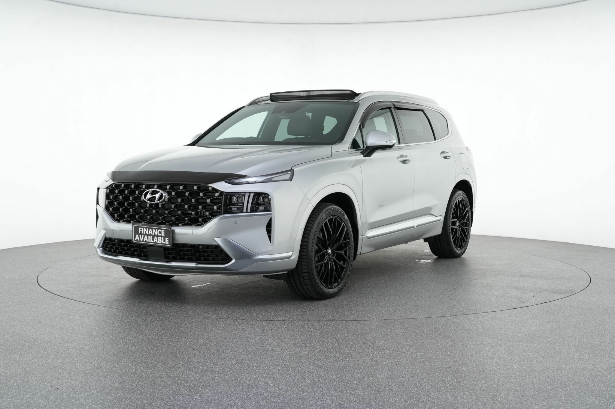 Hyundai Santa Fe image 4