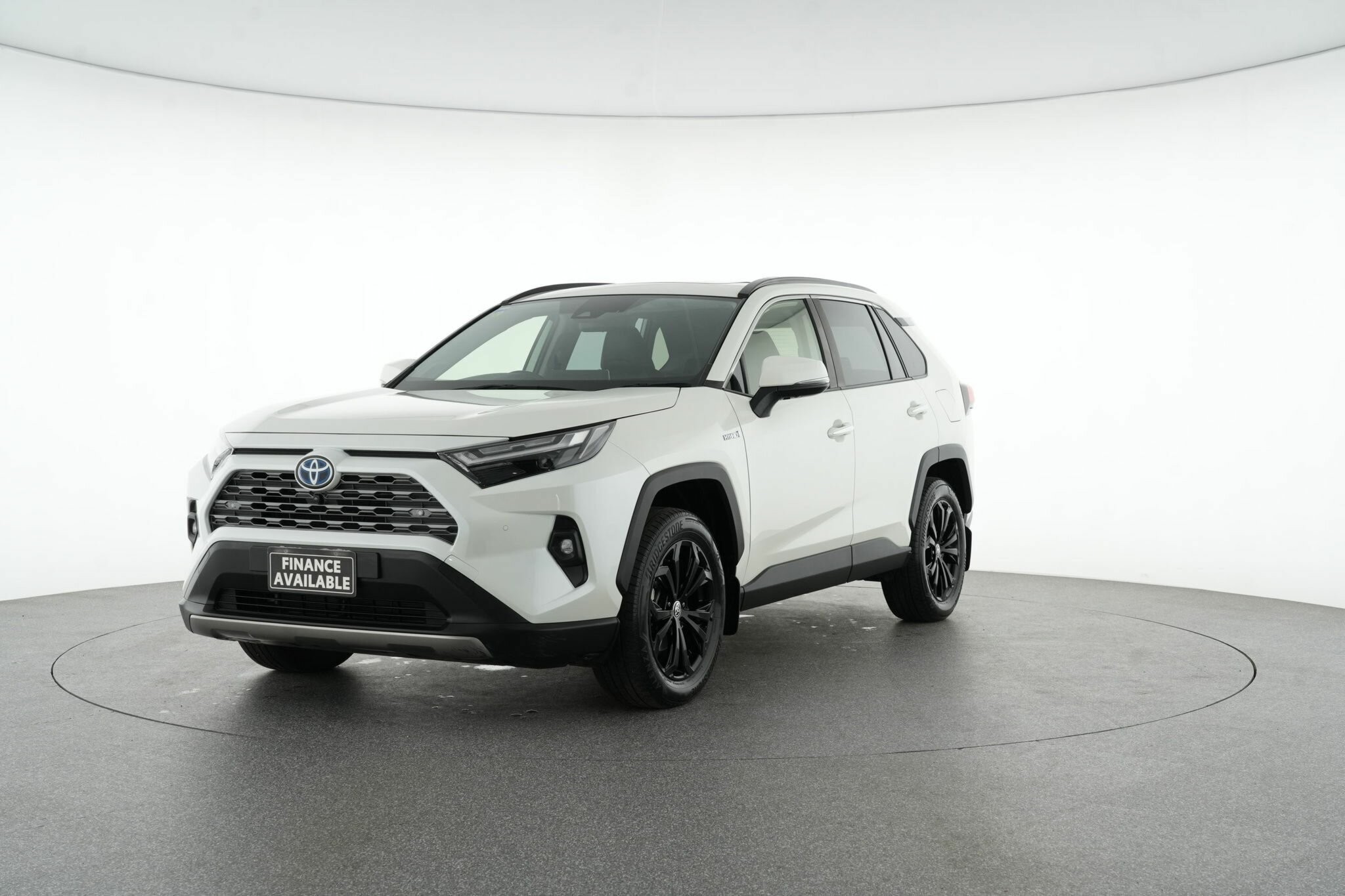 Toyota Rav4 image 2