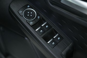 https://vehicle-cdn.autoleague.cloud/30641_U512428_12.jpg