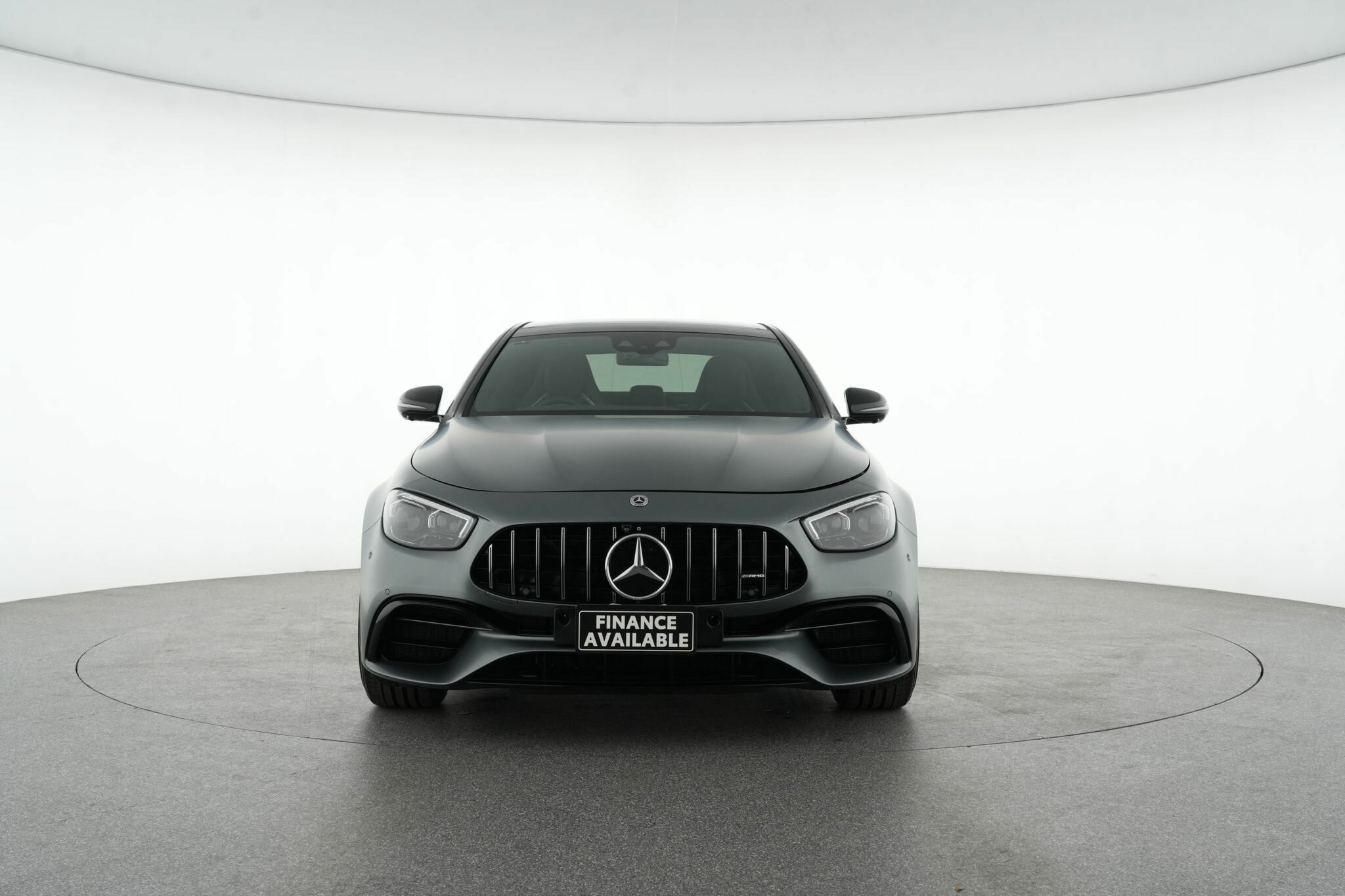 Mercedes Benz E-class image 3