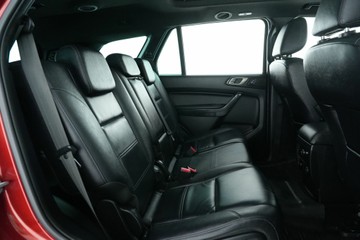 https://vehicle-cdn.autoleague.cloud/30641_U512432_13.jpg