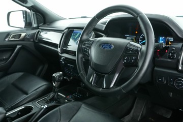 https://vehicle-cdn.autoleague.cloud/30641_U512432_16.jpg