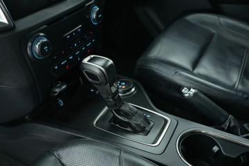 https://vehicle-cdn.autoleague.cloud/30641_U512432_29.jpg