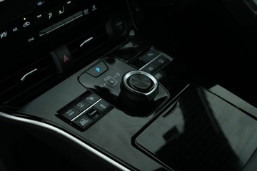 https://vehicle-cdn.autoleague.cloud/30641_U512435_28.jpg