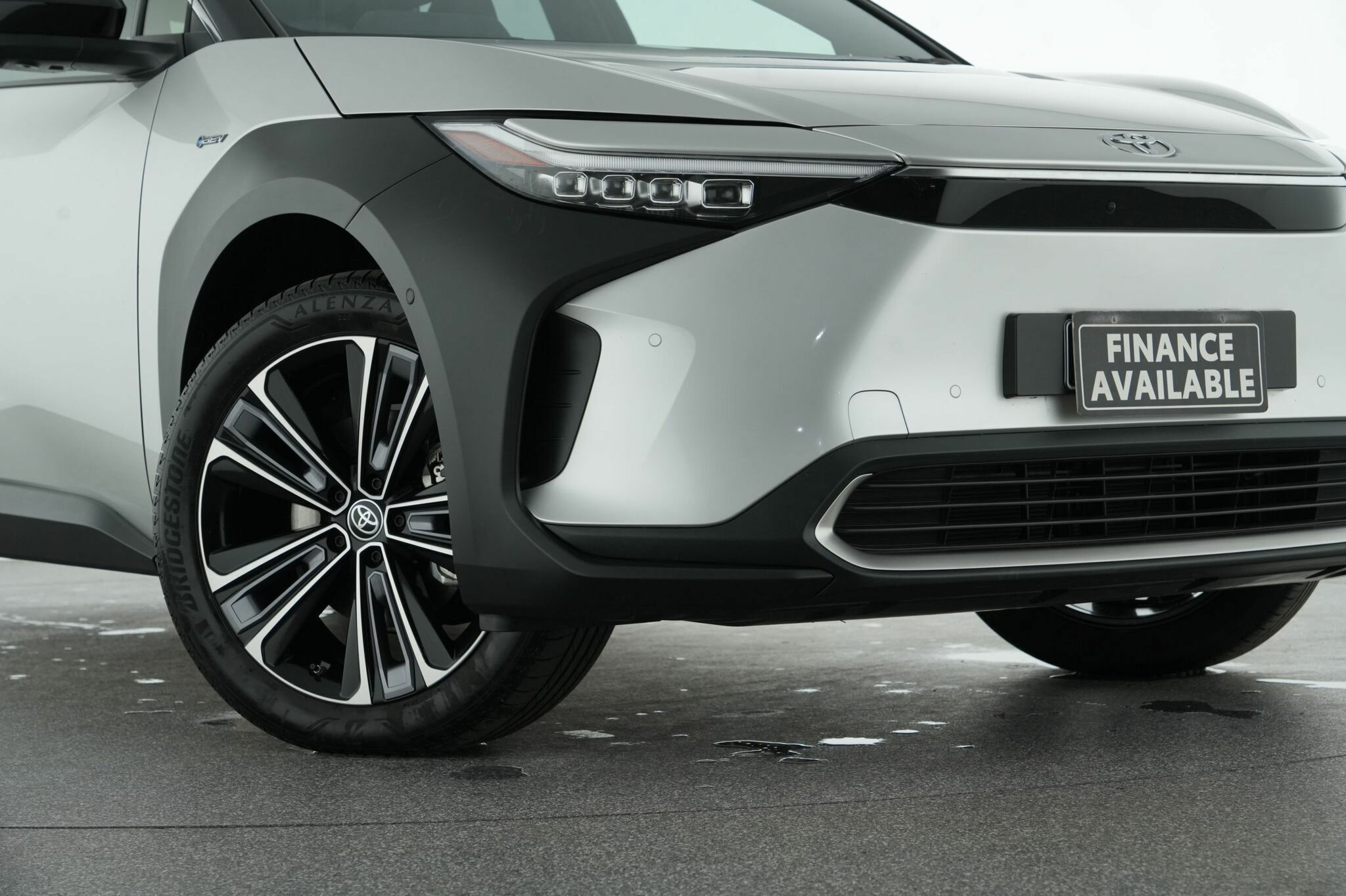Toyota Bz4x image 2
