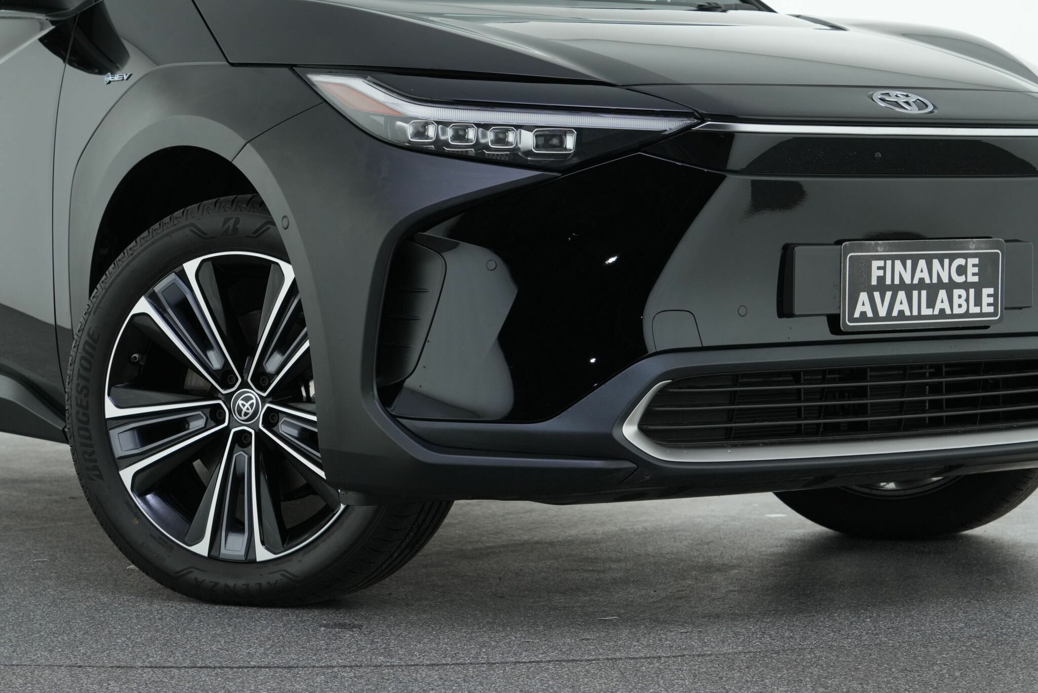 Toyota Bz4x image 2