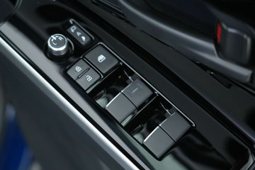 https://vehicle-cdn.autoleague.cloud/30641_U512438_16.jpg