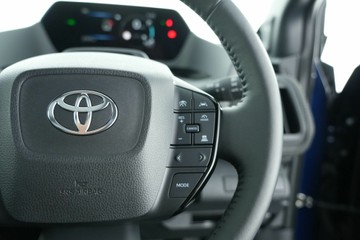 https://vehicle-cdn.autoleague.cloud/30641_U512438_22.jpg