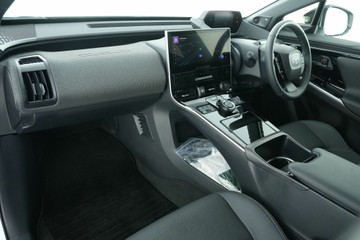 https://vehicle-cdn.autoleague.cloud/30641_U512440_26.jpg