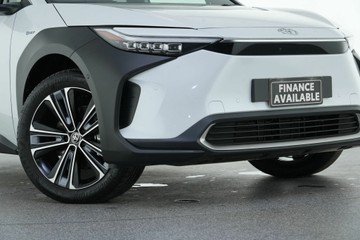 https://vehicle-cdn.autoleague.cloud/30641_U512441_2.jpg